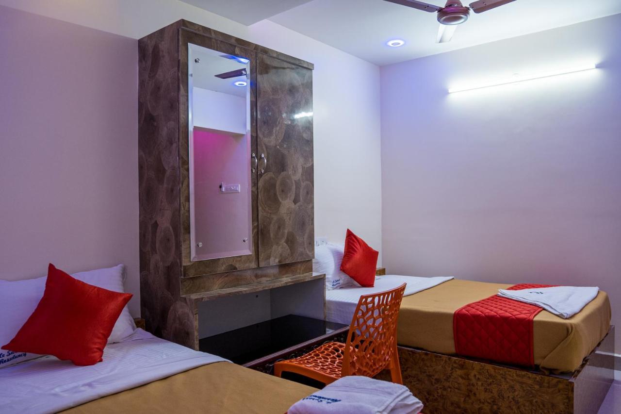 Le Suresh Guest House بونديتْشيري المظهر الخارجي الصورة