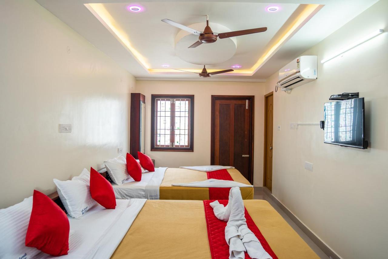 Le Suresh Guest House بونديتْشيري المظهر الخارجي الصورة