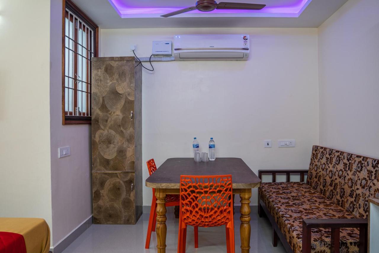 Le Suresh Guest House بونديتْشيري المظهر الخارجي الصورة