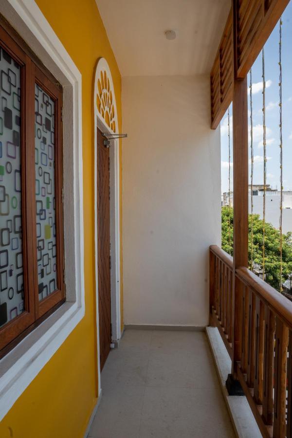 Le Suresh Guest House بونديتْشيري المظهر الخارجي الصورة