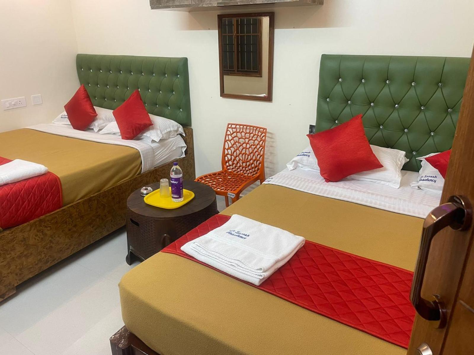Le Suresh Guest House بونديتْشيري المظهر الخارجي الصورة