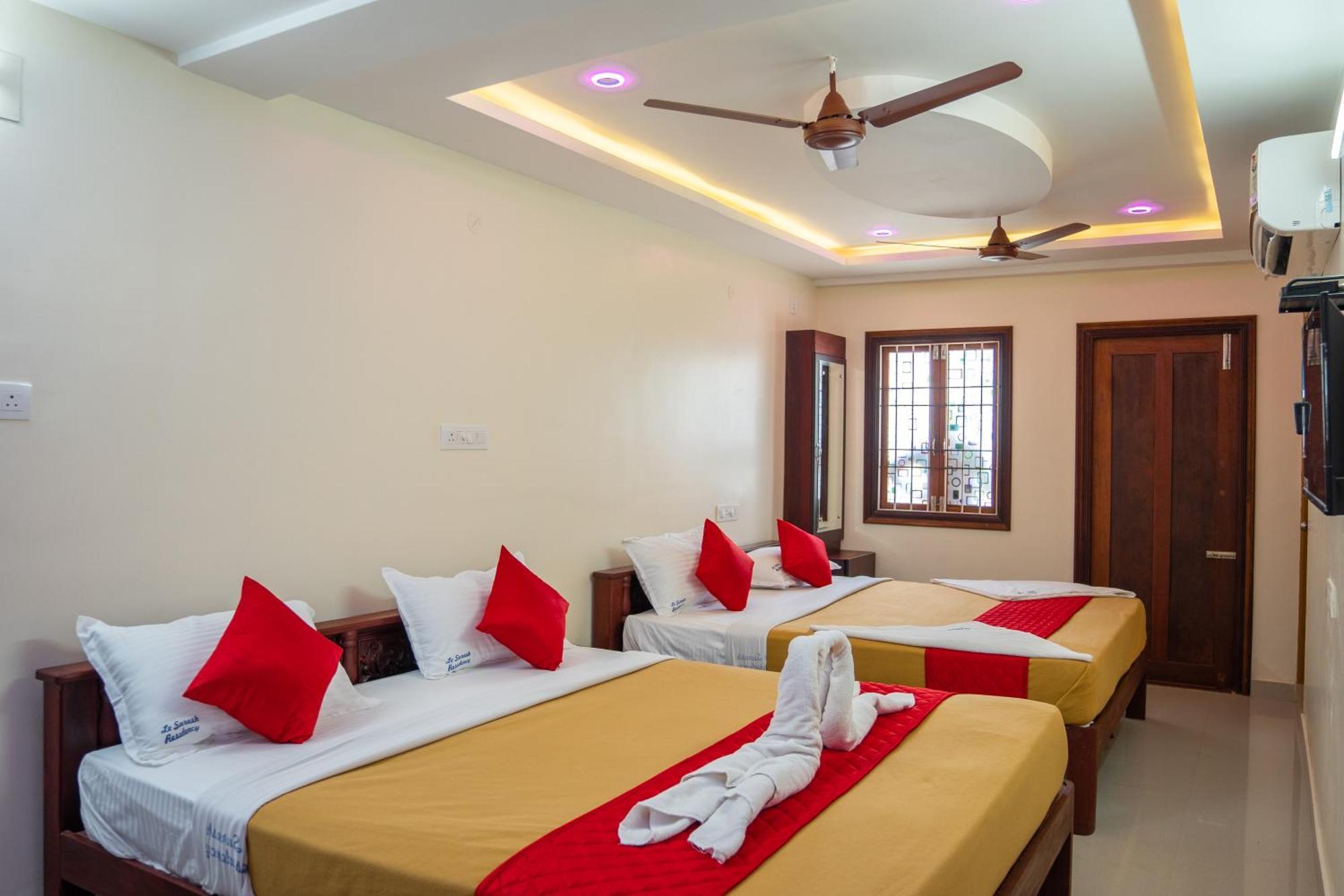 Le Suresh Guest House بونديتْشيري المظهر الخارجي الصورة